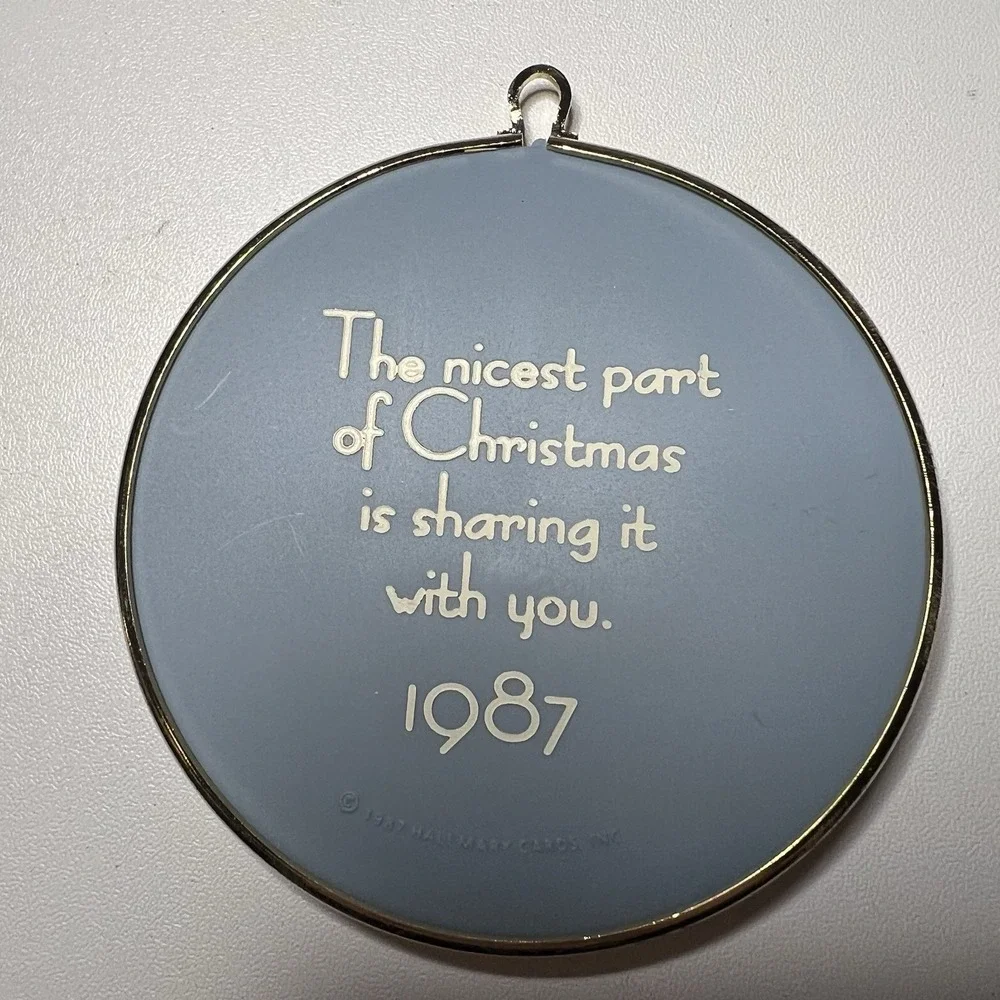 Vtg Hallmark‎ Keepsake Cameo Christmas Ornament